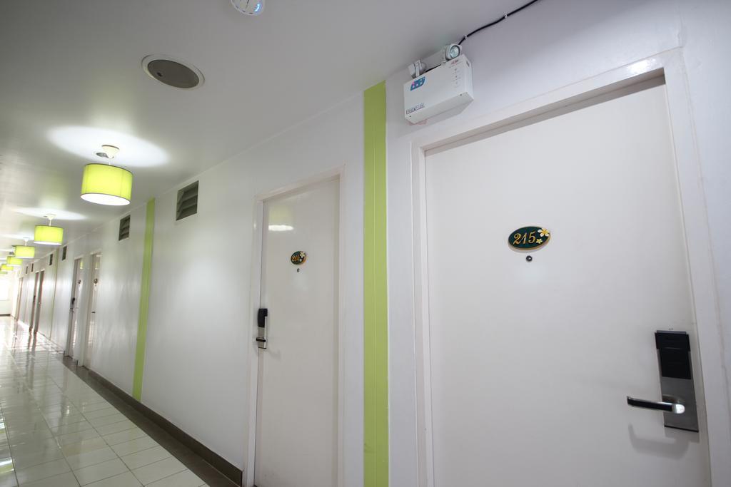 Preme Hostel Bangkok Dış mekan fotoğraf